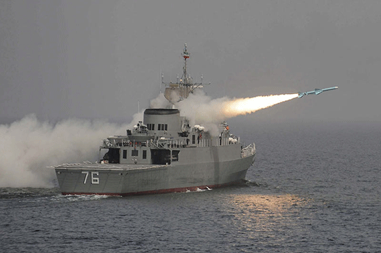 La marine militaire iranienne teste des missiles lors d'exercices dans le Golfe