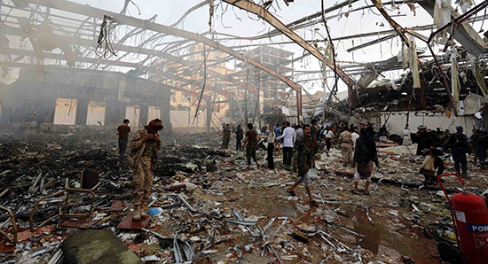 Malgré les frappes saoudiennes au Yémen, Trump autorise la vente de bombes guidées à Riyad.