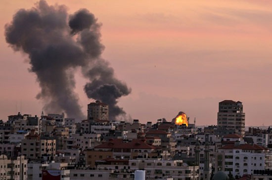 «Israël» attaque une infrastructure souterraine à Gaza en riposte à un tir de roquette