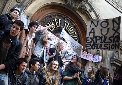 Des lycées bloqués à Paris.
