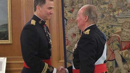 Espagne: le nouveau roi Felipe VI prête serment.