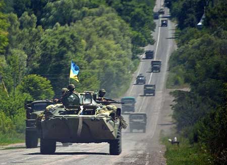 Ukraine: entre diplomatie et action militaire, la crise continue.