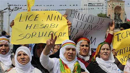 Turquie: Erdogan met en garde les manifestants kurdes, les violences continuent.