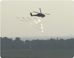  
L’aviation sioniste lance des raids aériens à l’est et à l’ouest de Gaza
 
