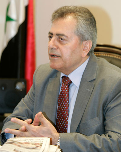 L’ambassadeur de Syrie félicite les Libanais: attachez-vous au trio, armée, peuple, résistance