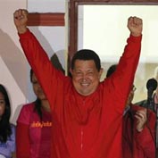 Venezuela: Hugo Chavez réélu pour six ans à la tête du pays
