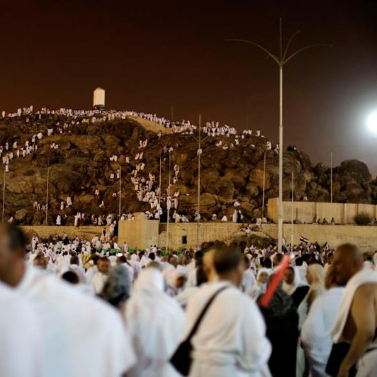 La Mecque: les pèlerins stationnent sur le Mont Arafat, temps fort du hajj
