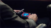 Syrie : John McCain joue au poker sur son téléphone en pleine audition au Congrès 