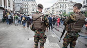 Un homme sème la panique avec une ceinture explosive contenant sel et biscuits 

