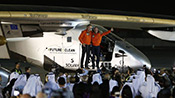 L’avion Solar Impulse 2 boucle avec succès un tour du monde historique
