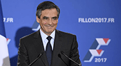 Sondage/Popularité: Valls en hausse, Fillon en tête des personnalités

