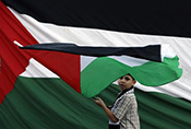 Plus de 150 parlementaires demandent à Hollande la reconnaissance de l’Etat de Palestine