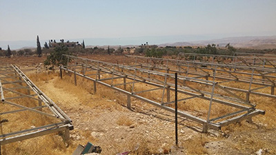 «Israël» détruit des panneaux solaires offerts à un village palestinien par les Pays-Bas