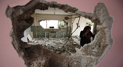 «Israël» démolit la maison d’un Palestinien ayant tué trois Israéliens en Cisjordanie
