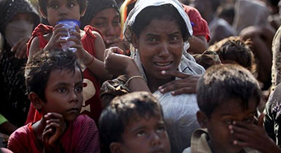 Des milliers de Rohingya bloqués à la frontière avec le Bangladesh

