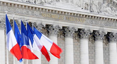 Les Français favorables à une réforme des institutions, selon un sondage
