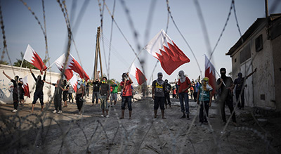 Bahreïn: des civils déférés devant une cour militaire, une première
