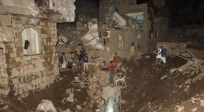 Yémen: raids aériens de la coalition dirigée par Riyad contre un quartier résidentiel à Sanaa (photos)