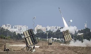 L’armée de l’air syrienne intercepte des missiles israéliens visant une base militaire près de Damas
