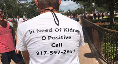 Un Américain trouve un donneur de rein grâce à son T-shirt
