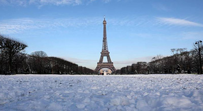 Gelée, la tour Eiffel reste fermée
