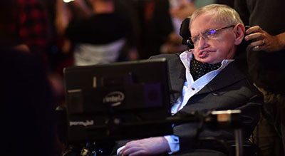 Stephen Hawking, superstar de la physique, est mort


