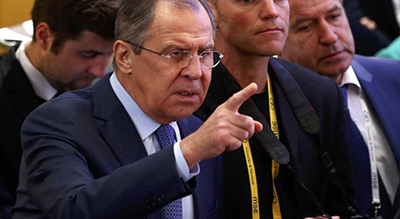 Les USA implantent des pouvoirs locaux sur la rive est de l’Euphrate, dit Lavrov
