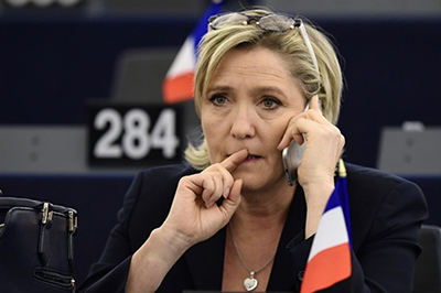 Marine Le Pen doit rembourser 300.000 euros au Parlement européen