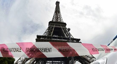 La tour Eiffel toujours fermée, les négociations se poursuivent

