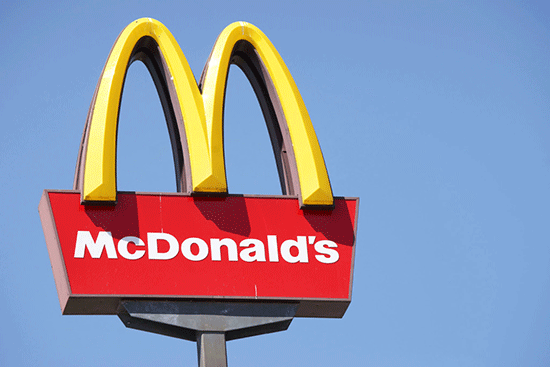 Des cardinaux s’opposent à un projet de McDonald’s près du Vatican