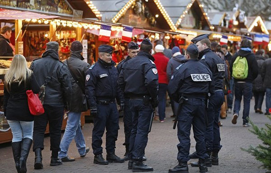 France: Nouvel An sous haute sécurité après l'attentat de Berlin.