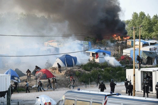 Jungle de Calais: quarante blessés dans une importante rixe de migrants, l'enquête ouverte
