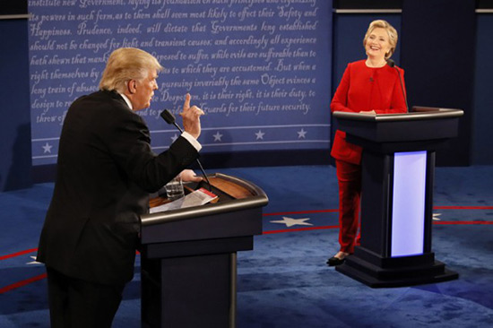 USA: débat musclé et tendu entre Trump et Clinton, la candidate démocrate domine.