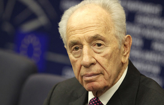 Shimon Peres placé dans le coma, son état est «très grave».