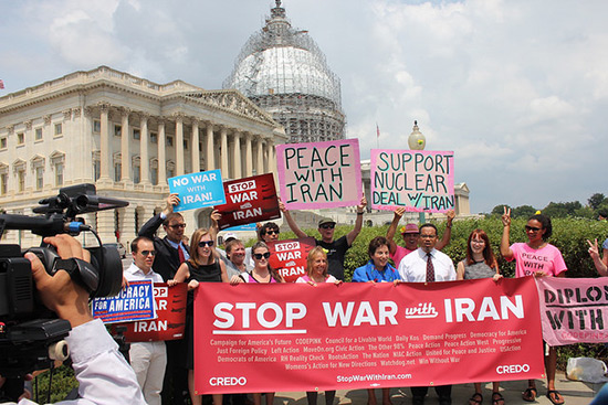 Deux tiers des Américains sont hostiles à la sortie des USA de l'accord nucléaire iranien.