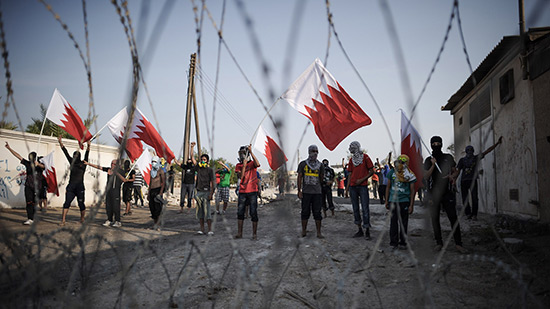 Bahreïn: des civils déférés devant une cour militaire, une première.