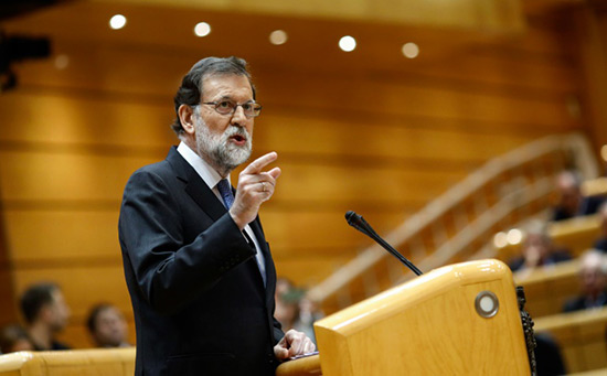 Catalogne: Rajoy destitue Puigdemont et son gouvernement, élections le 21 décembre.