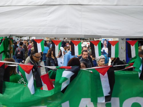 La Palestine occupée acclamée à Paris!