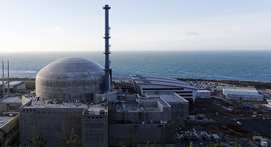 Explosion sans risque nucléaire à la centrale de Flamanville en France.