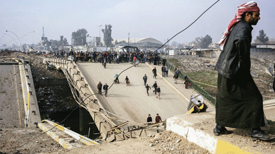 Les forces irakiennes atteignent un pont sur le Tigre à Mossoul