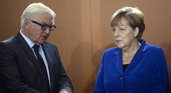 Allemagne: Steinmeier président, un avertissement politique pour Merkel?