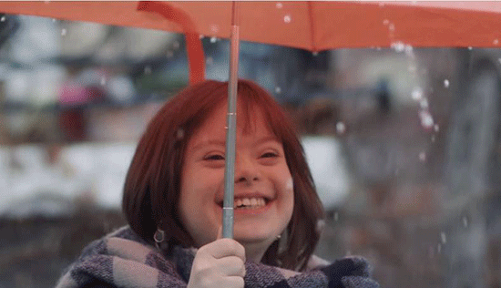 Cette jeune femme trisomique veut présenter la météo à la télévision