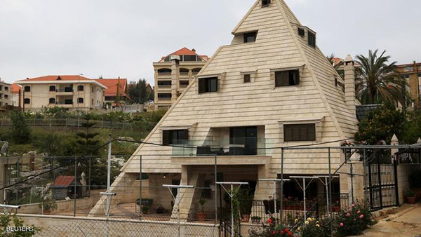 Liban: avions, pyramides… les villas surréalistes de Miziara.
