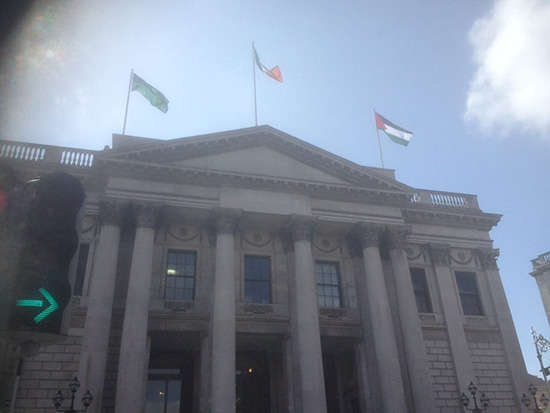  Irlande: la mairie de Dublin hisse le drapeau palestinien en «signe de solidarité» «