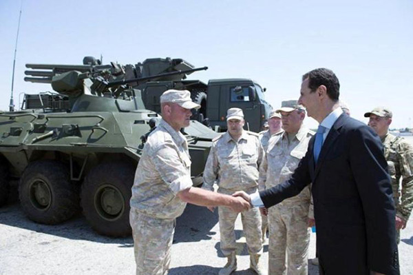 Syrie: visite du président Assad à la base de Hmeimim.