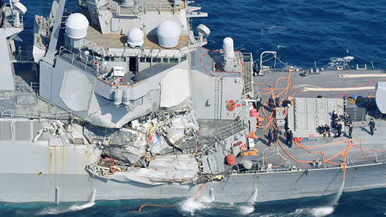 Collision entre un destroyer américain et un navire philippin: sept Américains portés disparus