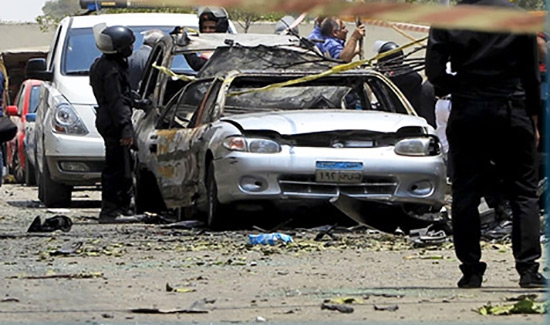Égypte: sept civils tués par une voiture piégée dans le Sinaï.