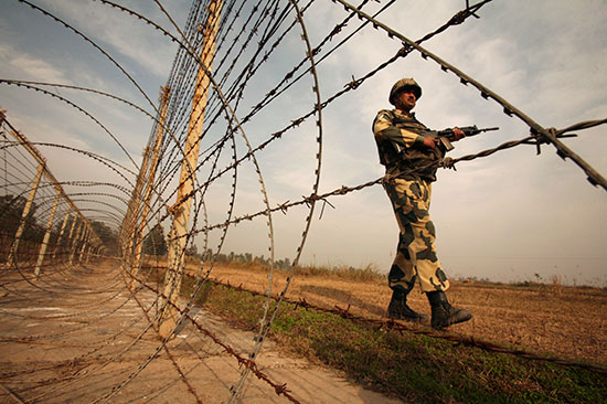 Attaque d’un poste de police au Cachemire indien, trois morts