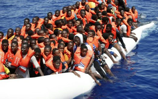 Libye: le maréchal Haftar demande à l'UE de l'argent pour bloquer les migrants