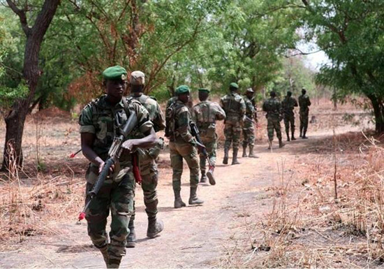 HRW accuse l'armée malienne de «graves violations» des droits humains.